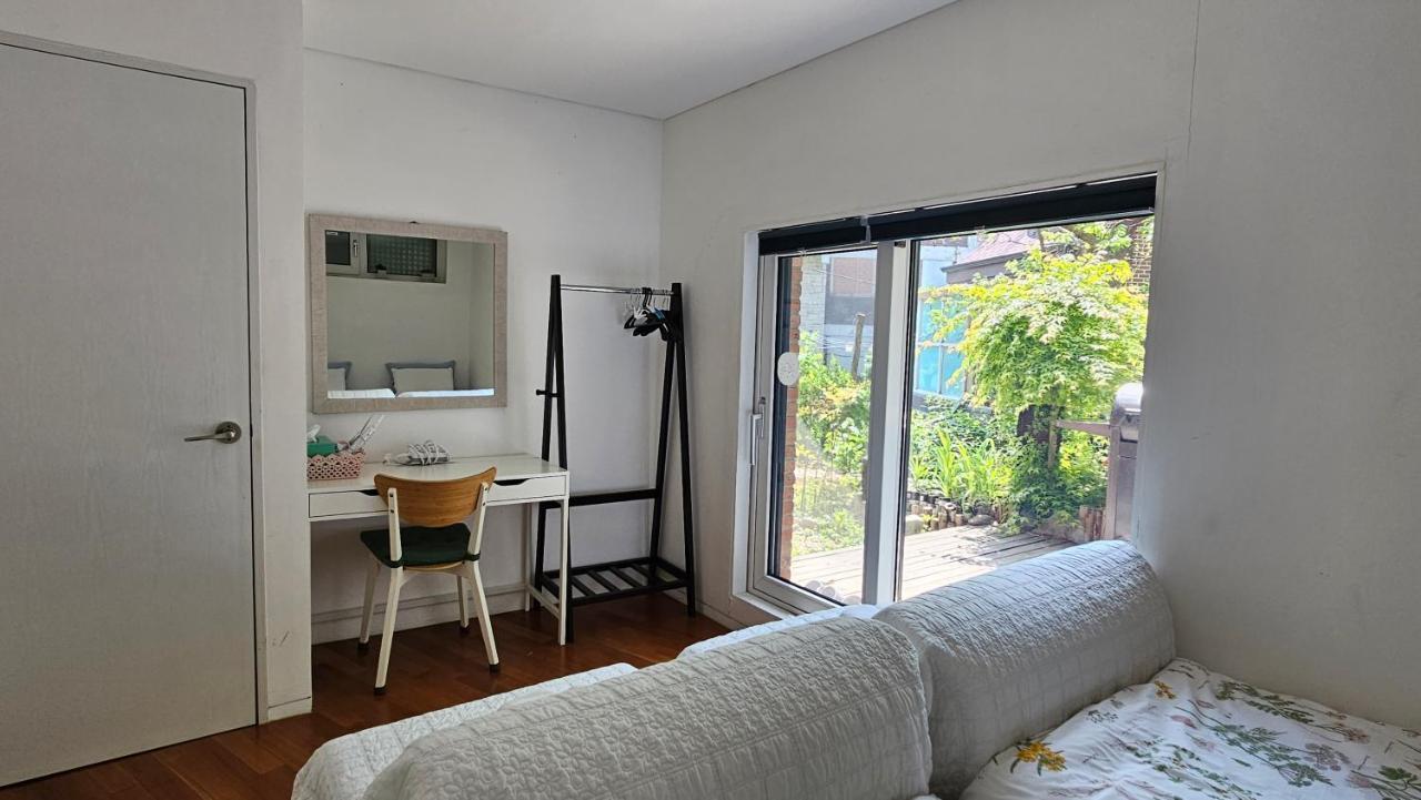 Guesthouse The Kims Сеул Экстерьер фото