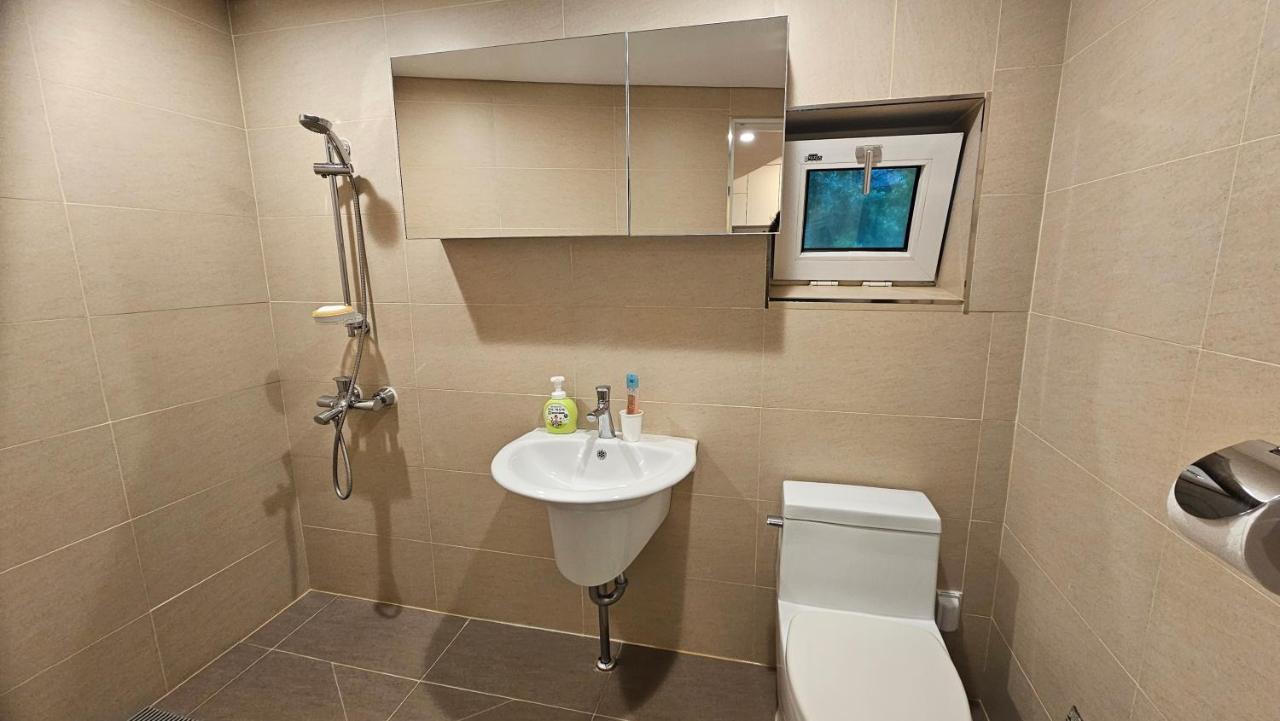 Guesthouse The Kims Сеул Экстерьер фото