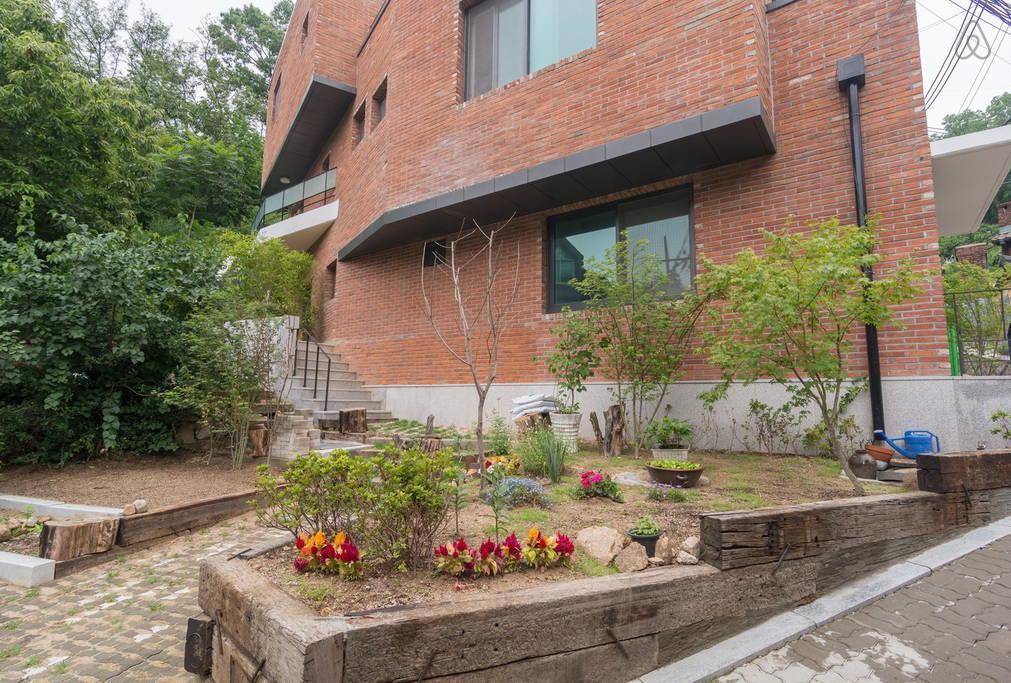 Guesthouse The Kims Сеул Экстерьер фото